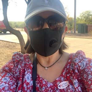 Meet your Posher, Nora